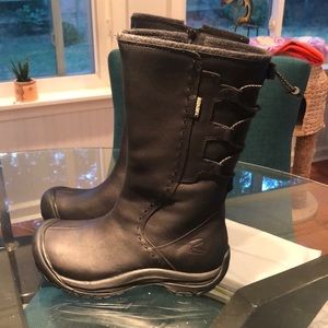 Keen Women's Winthrop II Waterproof  boot 6